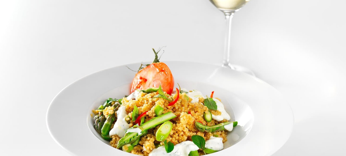 Parsa-couscous-salaatti