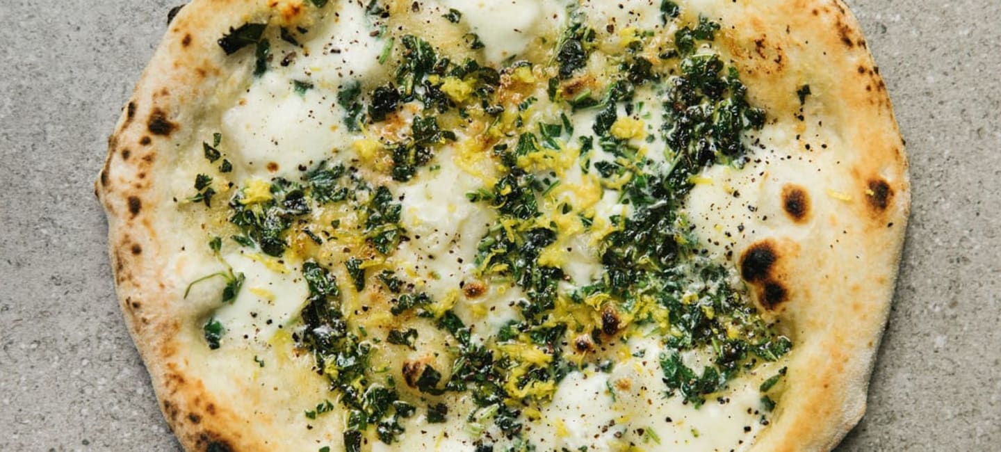 Slicemongerin voi-salviapizza 