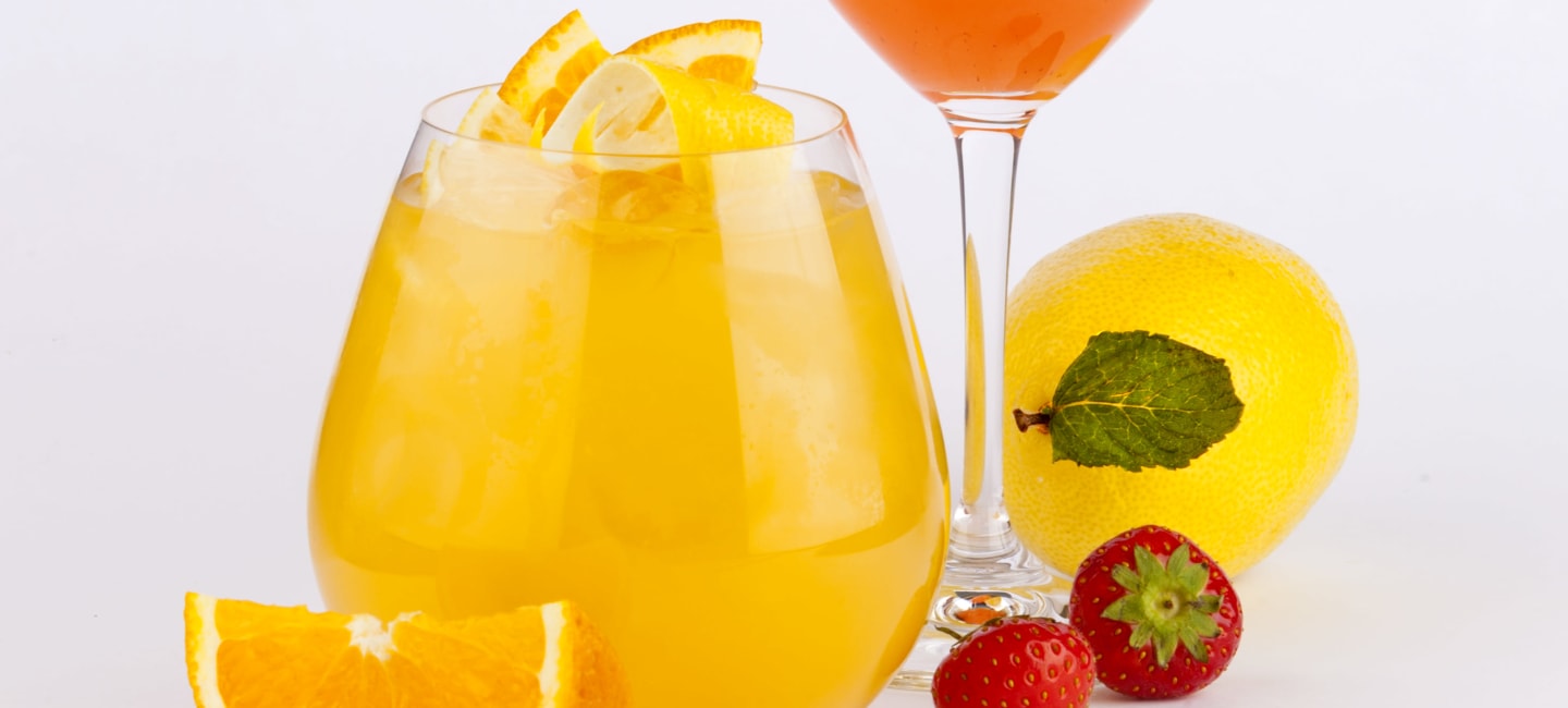 Kuohuviinidrinkki Mimosa
