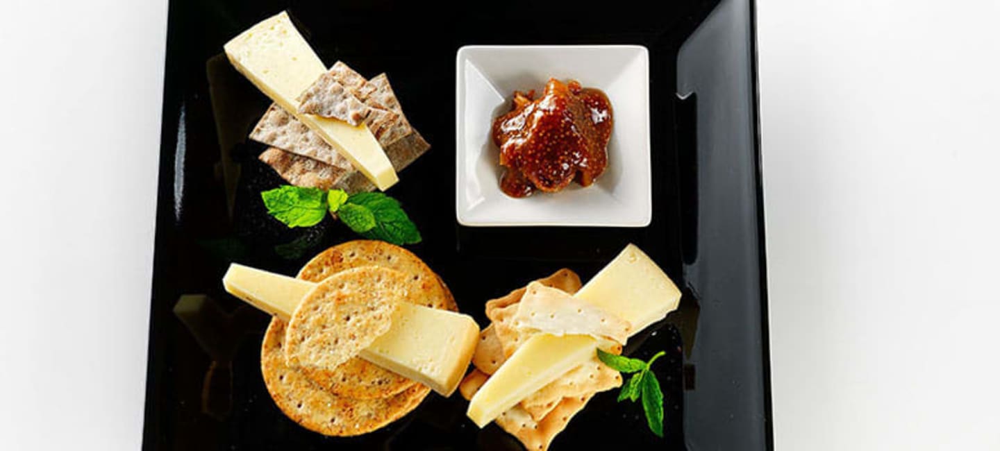 Viikunahilloa ja juustoja + viinisuositus