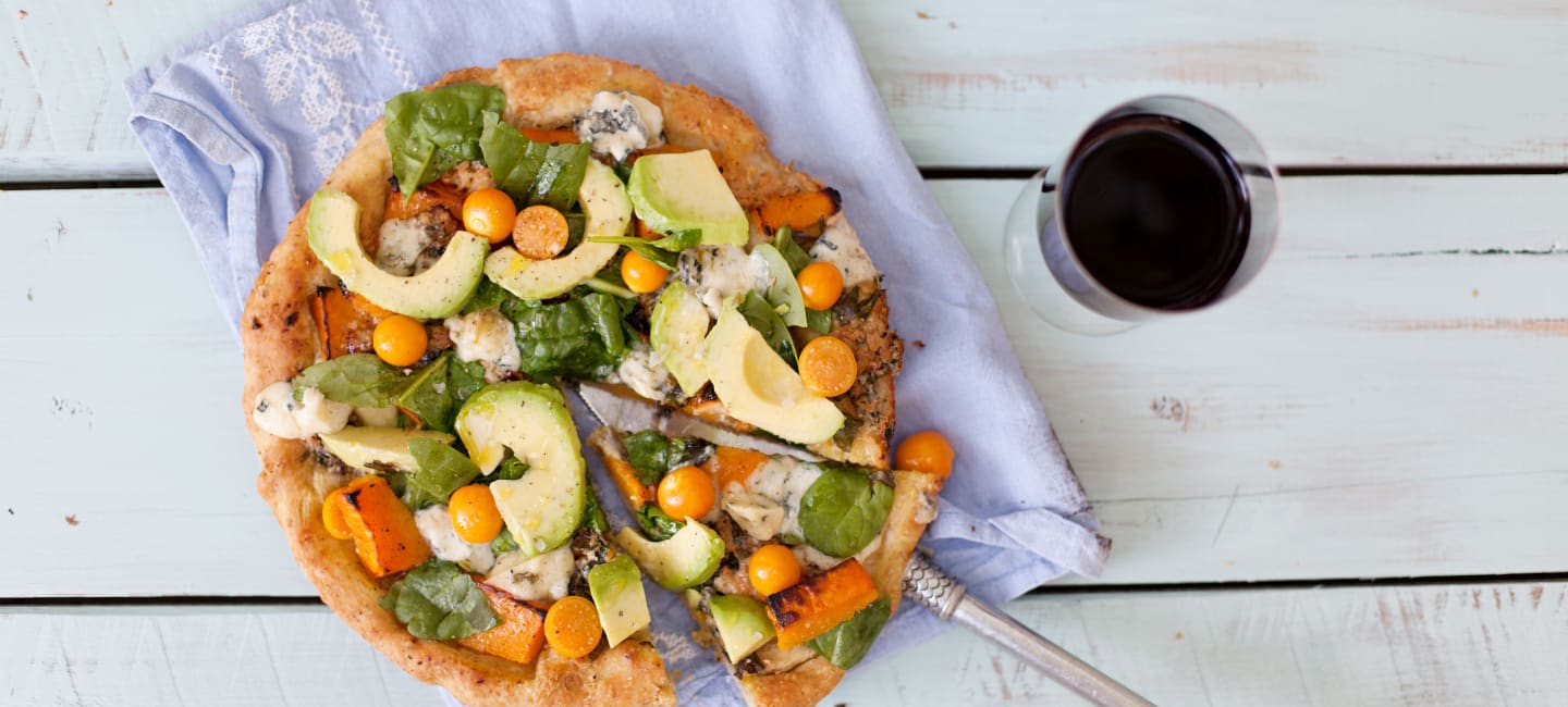 Aurinkoinen butternut-kurpitsapizza