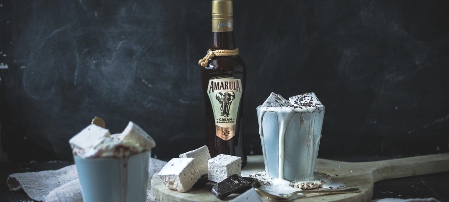 Amarulakaakao ja -vaahtokarkit