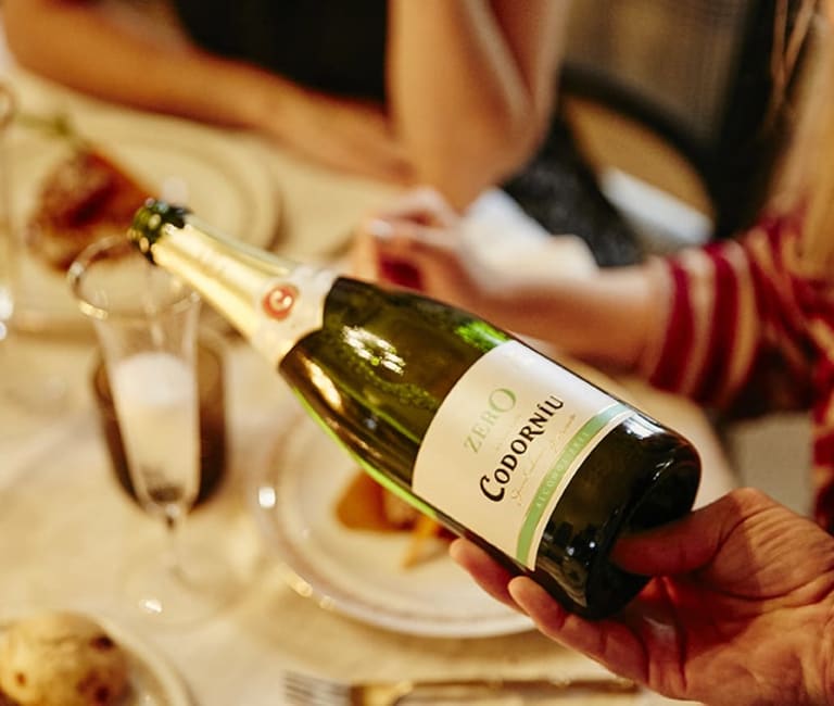 Kultaa! Vuoden Viinit -kilpailun alkoholittomat & matala-alk | Viinimaa