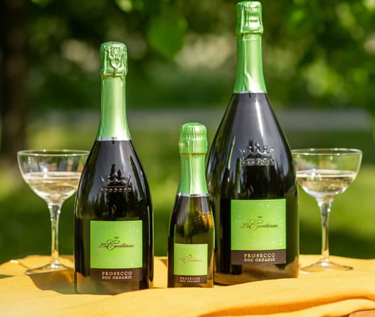 le contesse prosecco pullot pöydällä