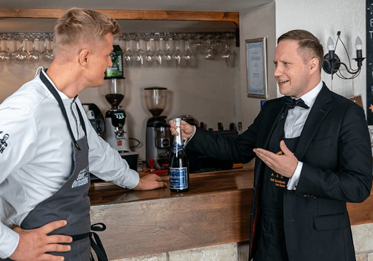 Joel Ostrati suur õhtusöök Jaan Tättega