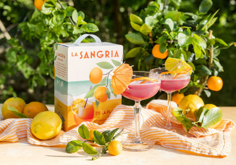 Shaken sangria med La Sangria de la Playa på bag-in-box.