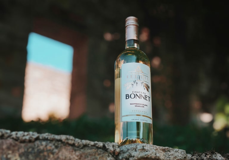 Chateau Bonnet Blanc testas på vinprovningen.