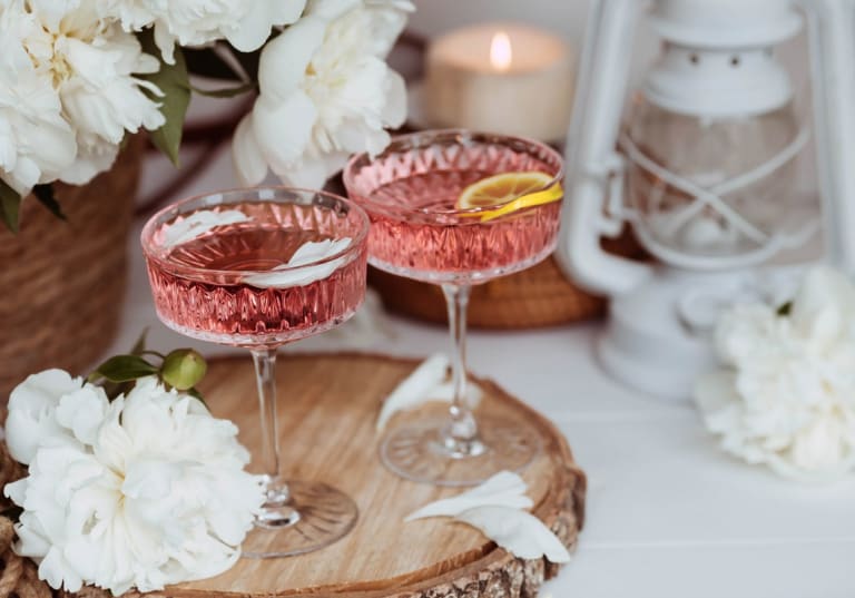 Pink French 75, drink med rosévin.