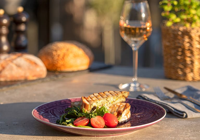 Tuna Melt och ett glas rosé