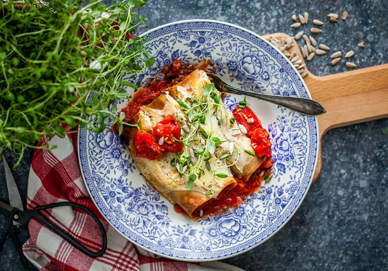 Älgfärscannelloni med ugnsrostade tomater