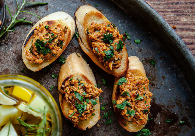 Crostini med chorizokräm