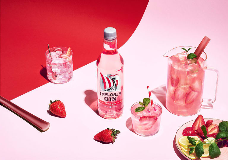 Explorer Pink Gin med smak av jordgubb och rabarber