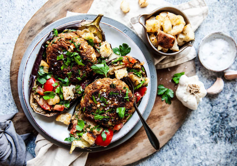 Fylld aubergine med lammfärsbiffar