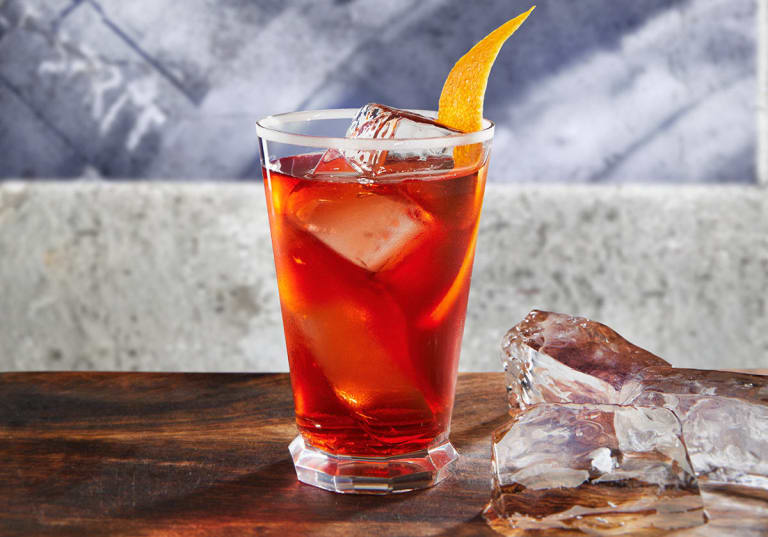 Swedish Negroni med apelsinzest