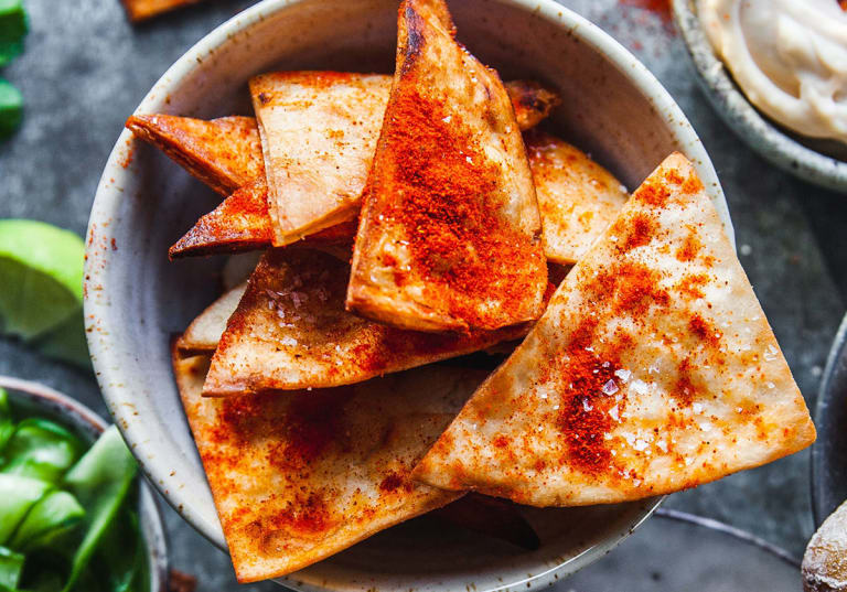 Lättfriterade tortillachips med paprika