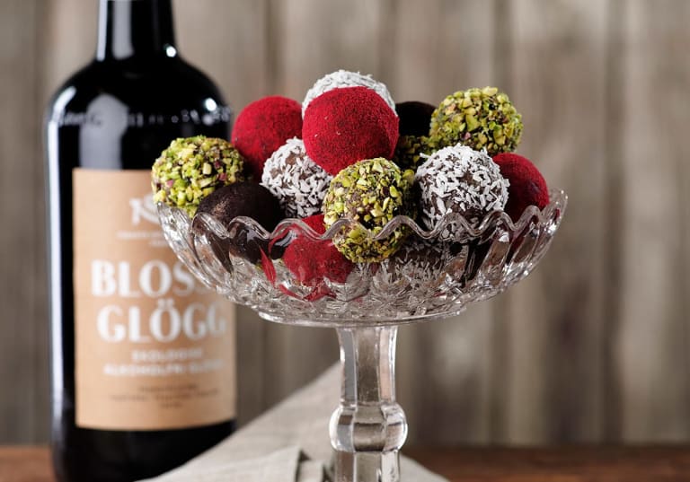 Rawfoodbollar med dadlar och glögg