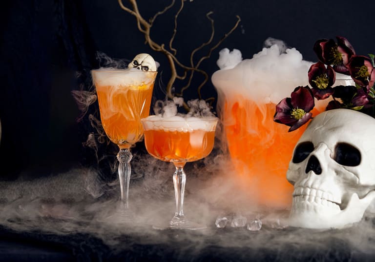 Klassisk halloweendrink: Rykande Häxkittelbål.