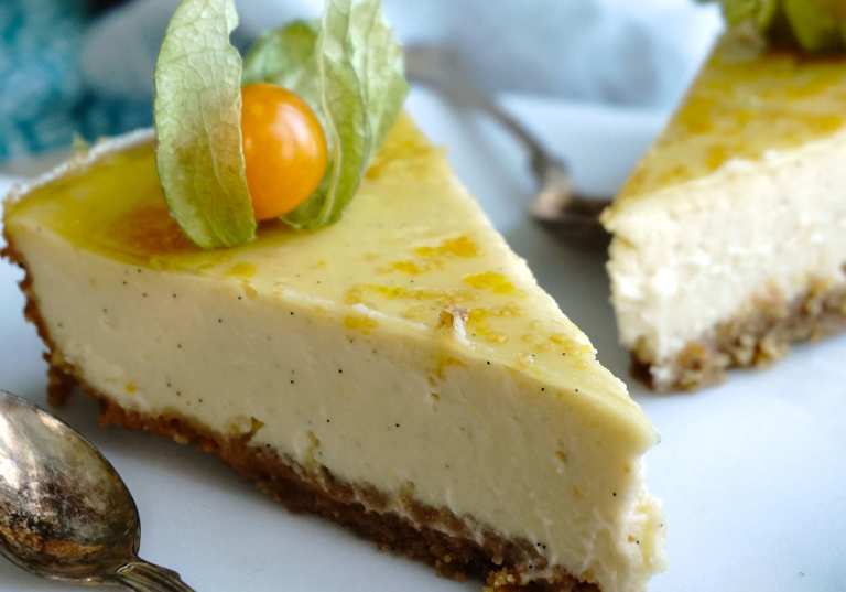 Lyxig Cheesecake med Amarula och physalisgelé