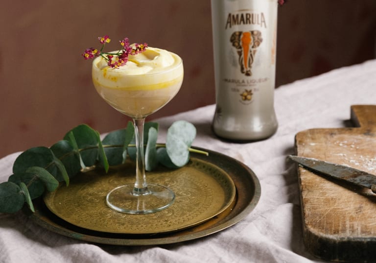 Saffranscocktail med Amarula Vegan