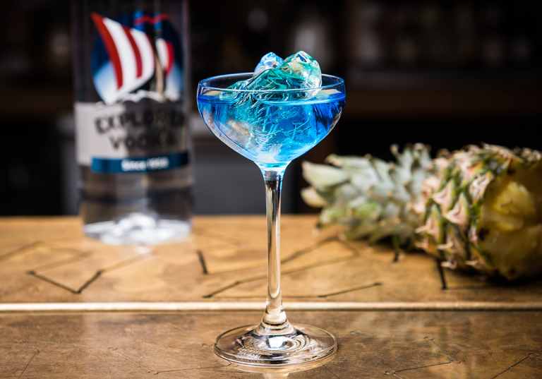 Blå vodkadrinken Isberg