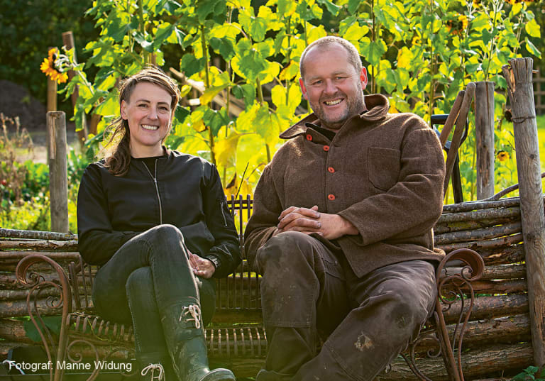 Jenny Neikel och John Taylor i grönska