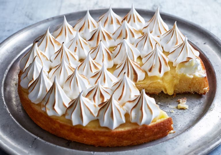 Vit kladdkaka med citron och italiensk maräng