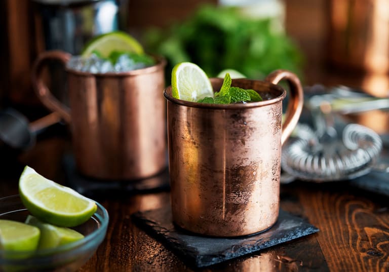 Moscow mule i mässingsmugg