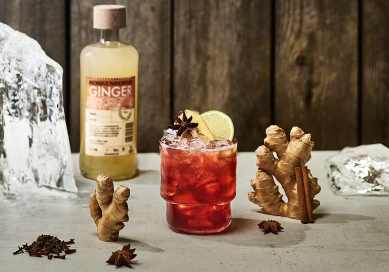 Winter tonic drink med Koskenkorva Ginger flaska