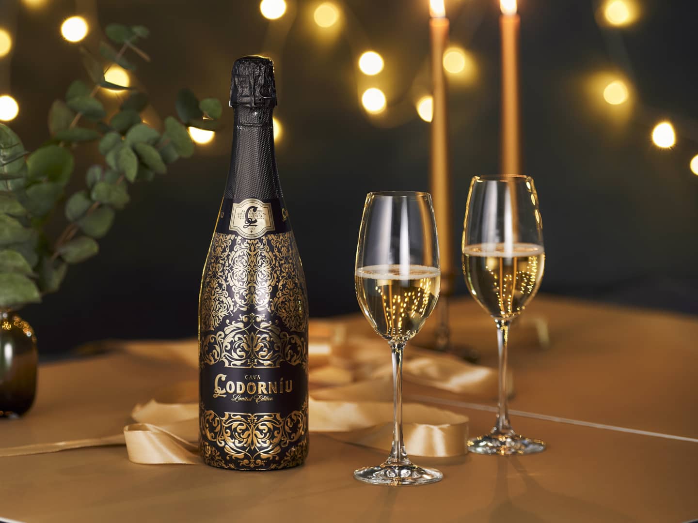 Codorniu_Ltd_Edition_Brut_ja_kynttilät