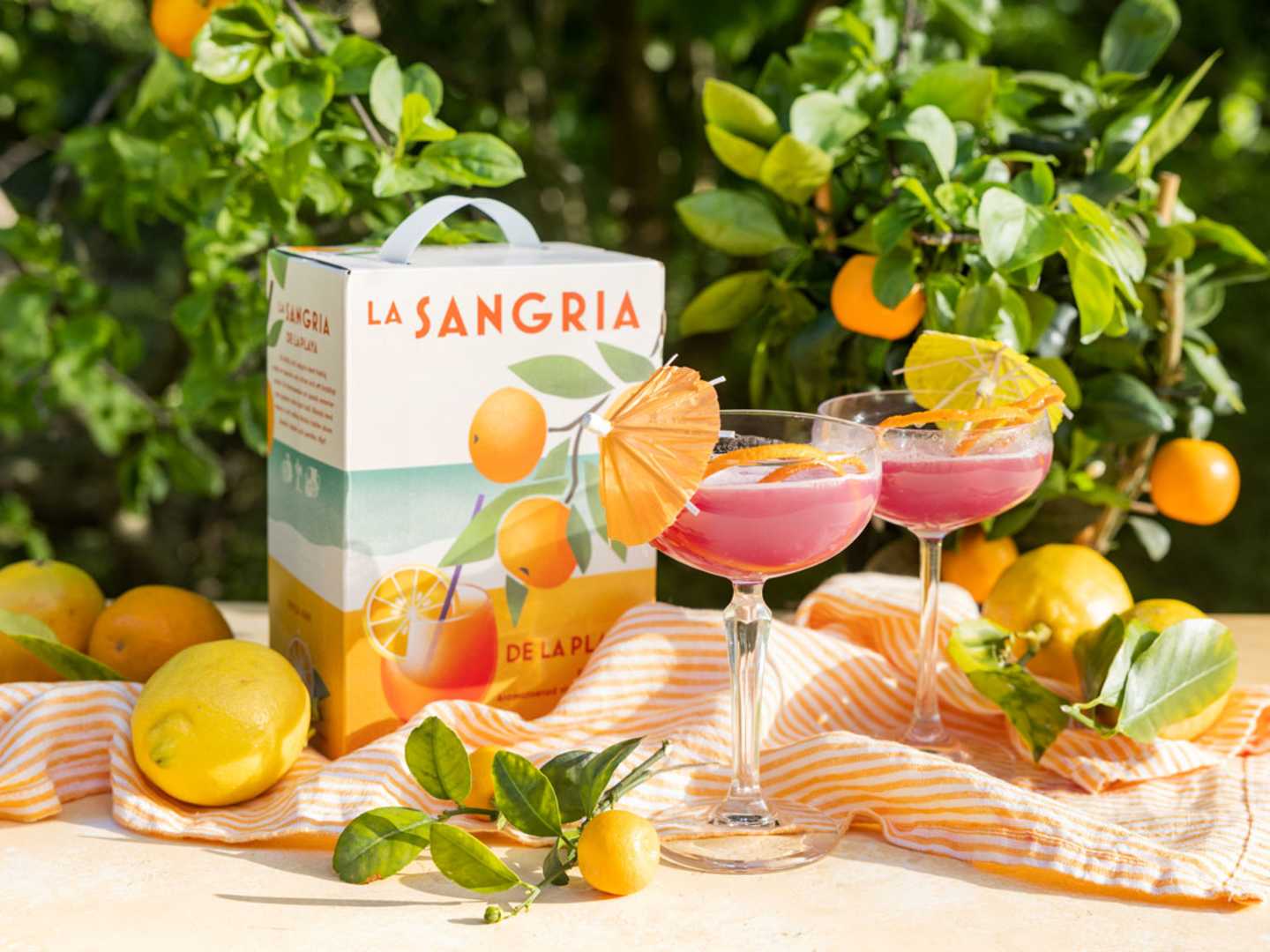 Shaken sangria med La Sangria de la Playa på bag-in-box.