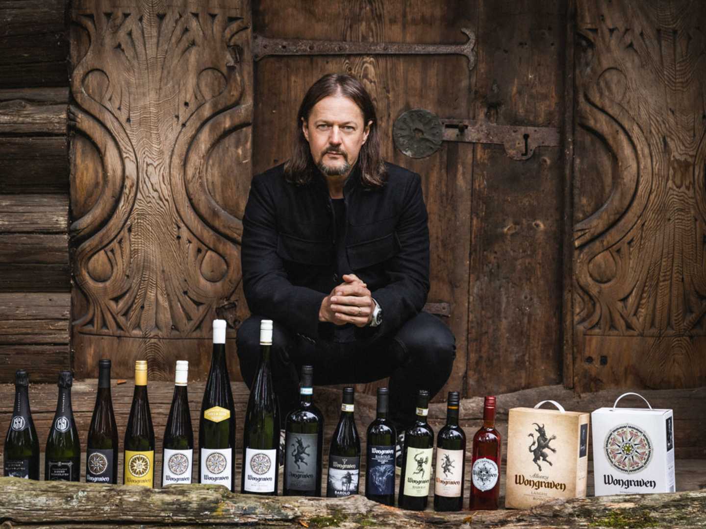 Sigurd Wongraven med sina viner.