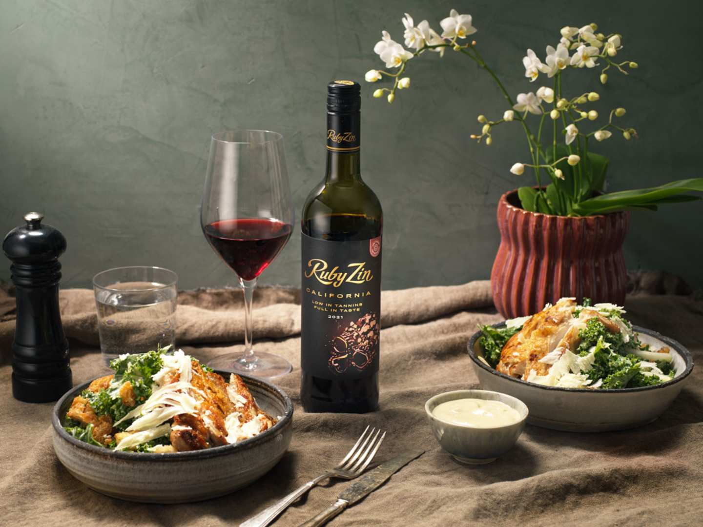 Caesarsallad med Ruby Zin.