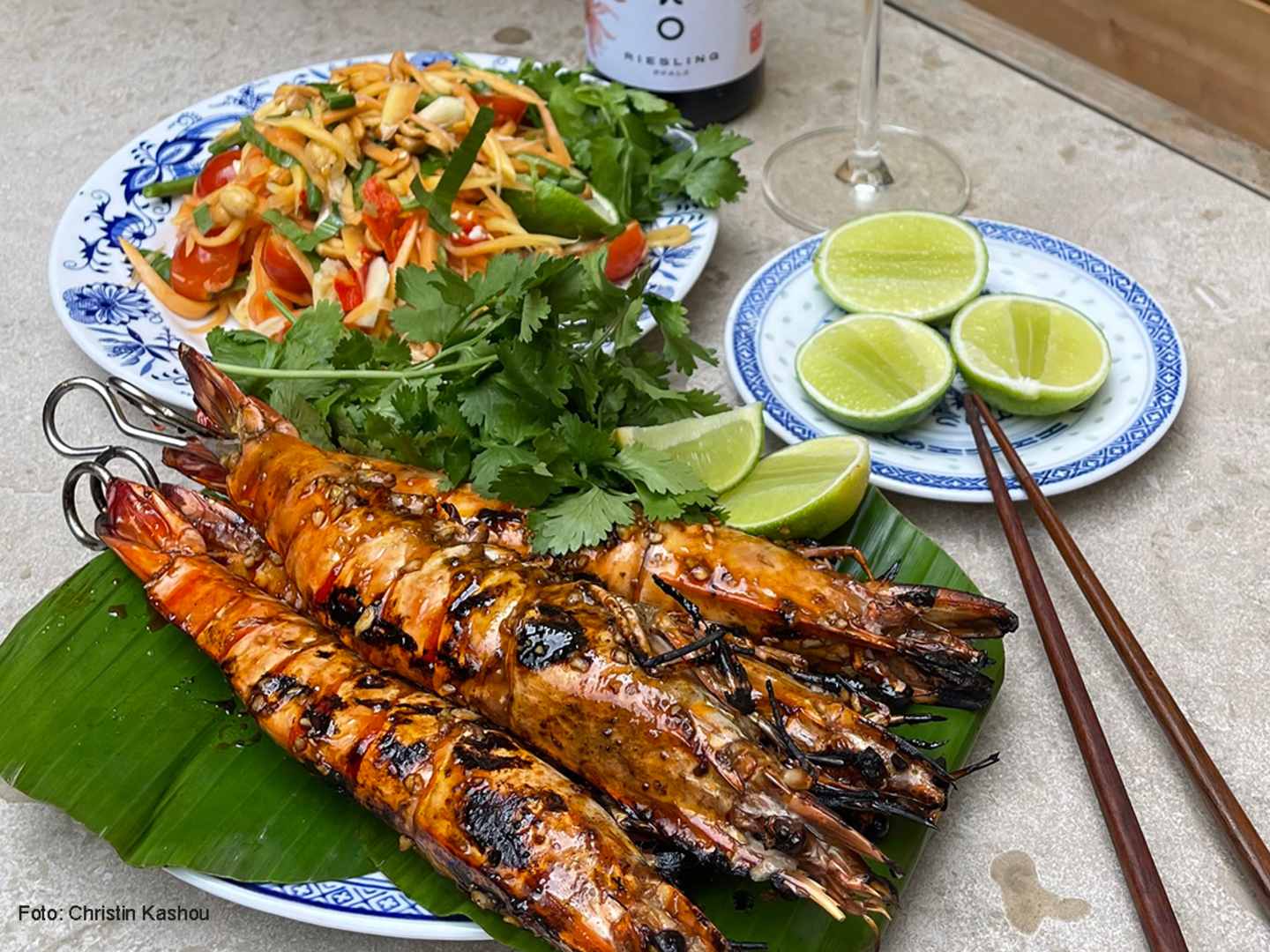 Jätteräkor och papayasallad