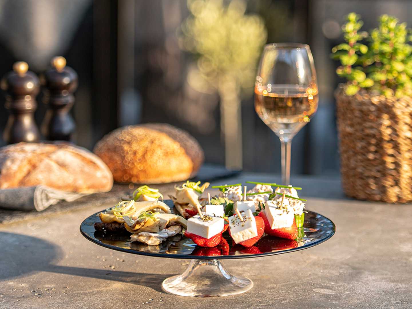 Tilltugg med jordgubbar och fetaost