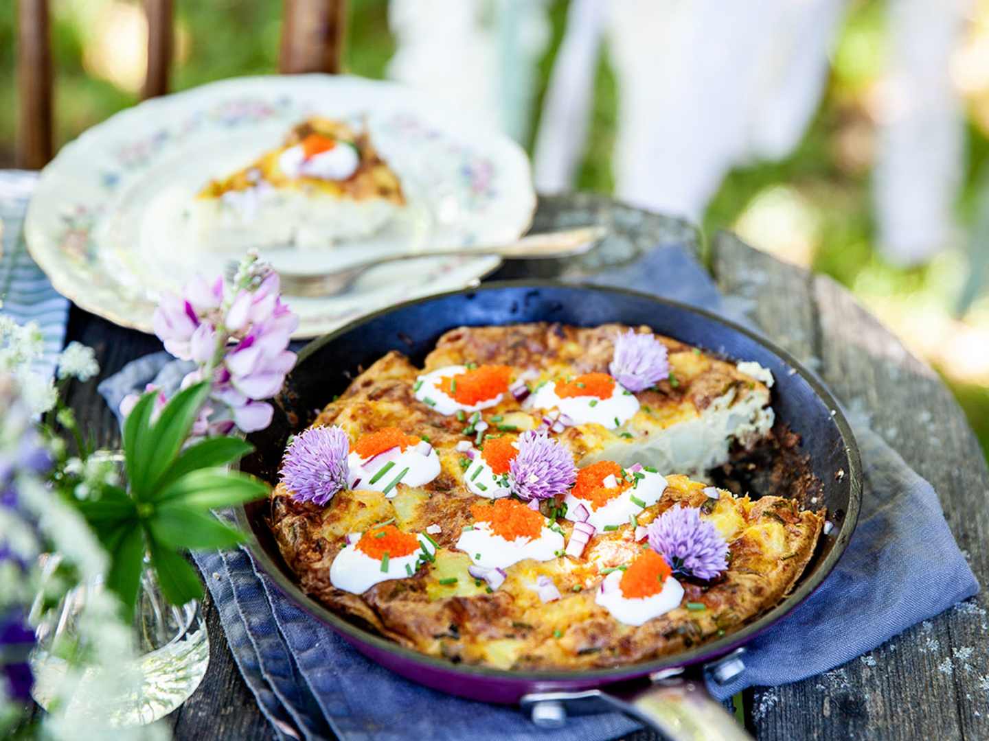 Frittata med löjrom och smetana