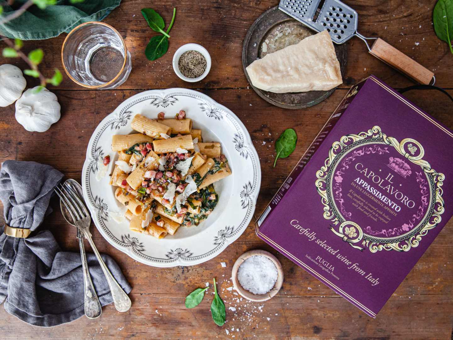 Pasta med pancetta och Il Capolavoro på box.