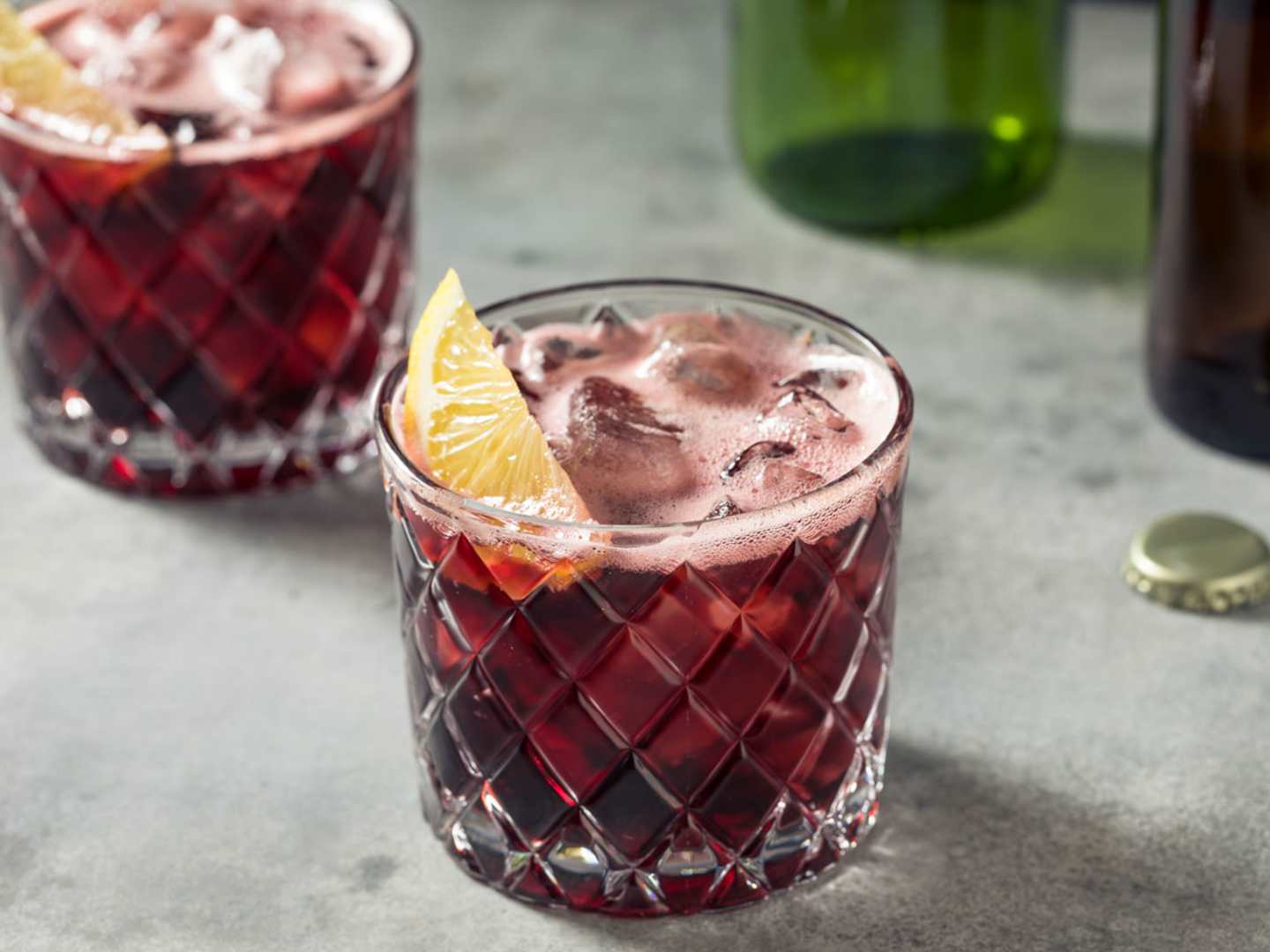 Kalimotxo i glas med is.