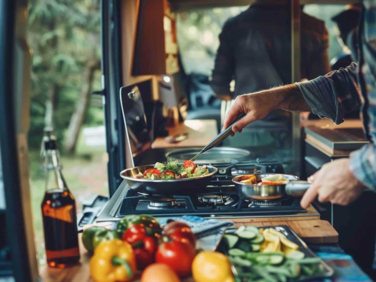 Laga mat i husbil.
