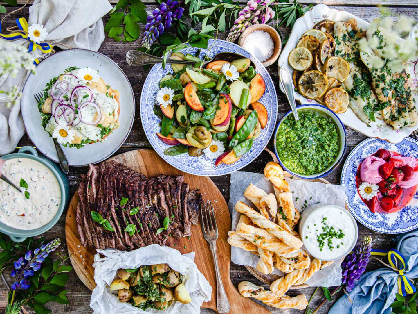 Midsommarmeny 2023 - alla rätter samlade.