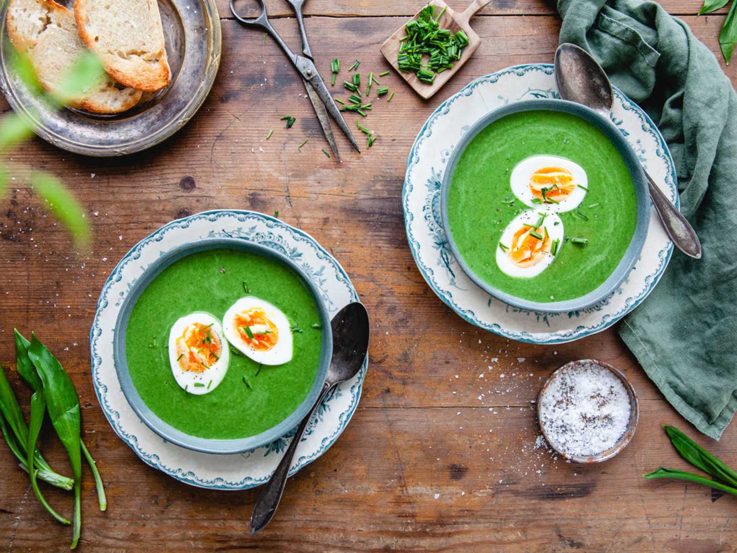 Nässelsoppa med ramslök.