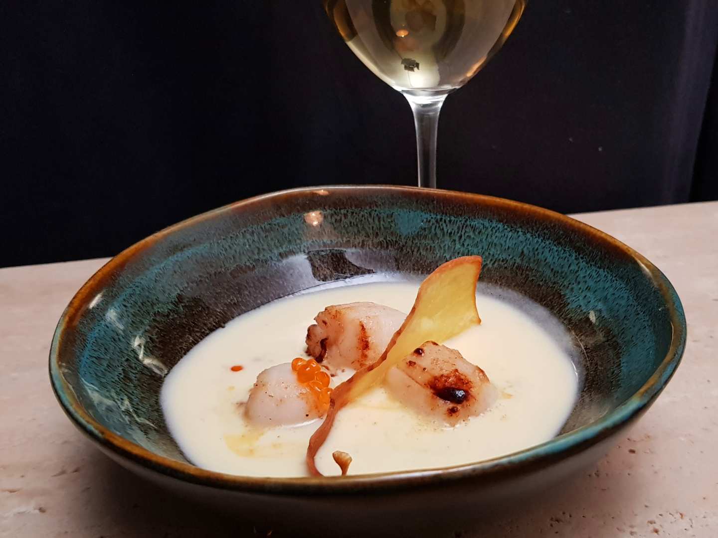 Pilgrimsmusslor i Sandefjordssås.