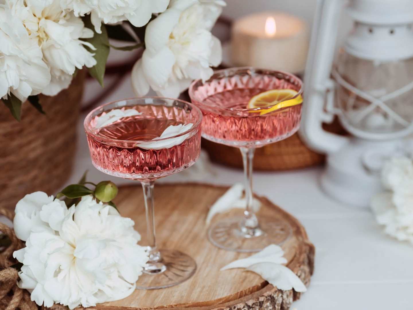 Pink French 75, drink med rosévin.