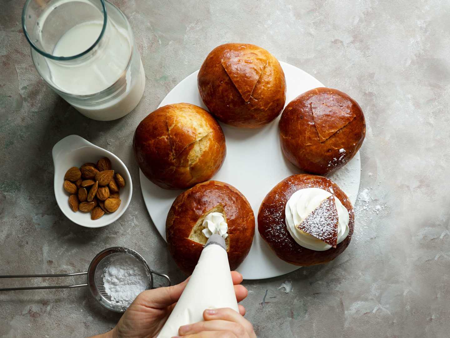 Olika fyllningar till semlor som inte är mandelmassa.