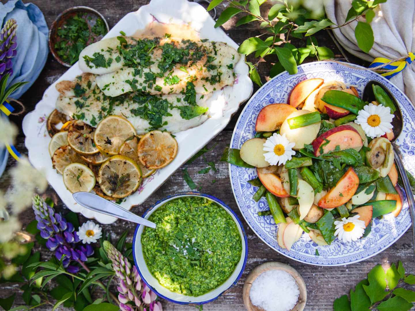 Grillad tilapia med ruccolapesto.