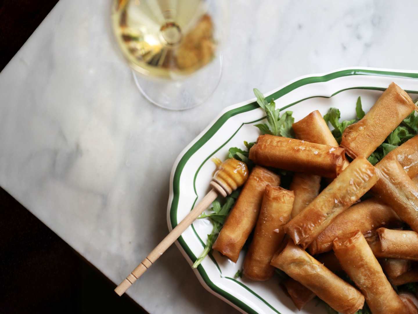 Friterade vårrullar med getost.