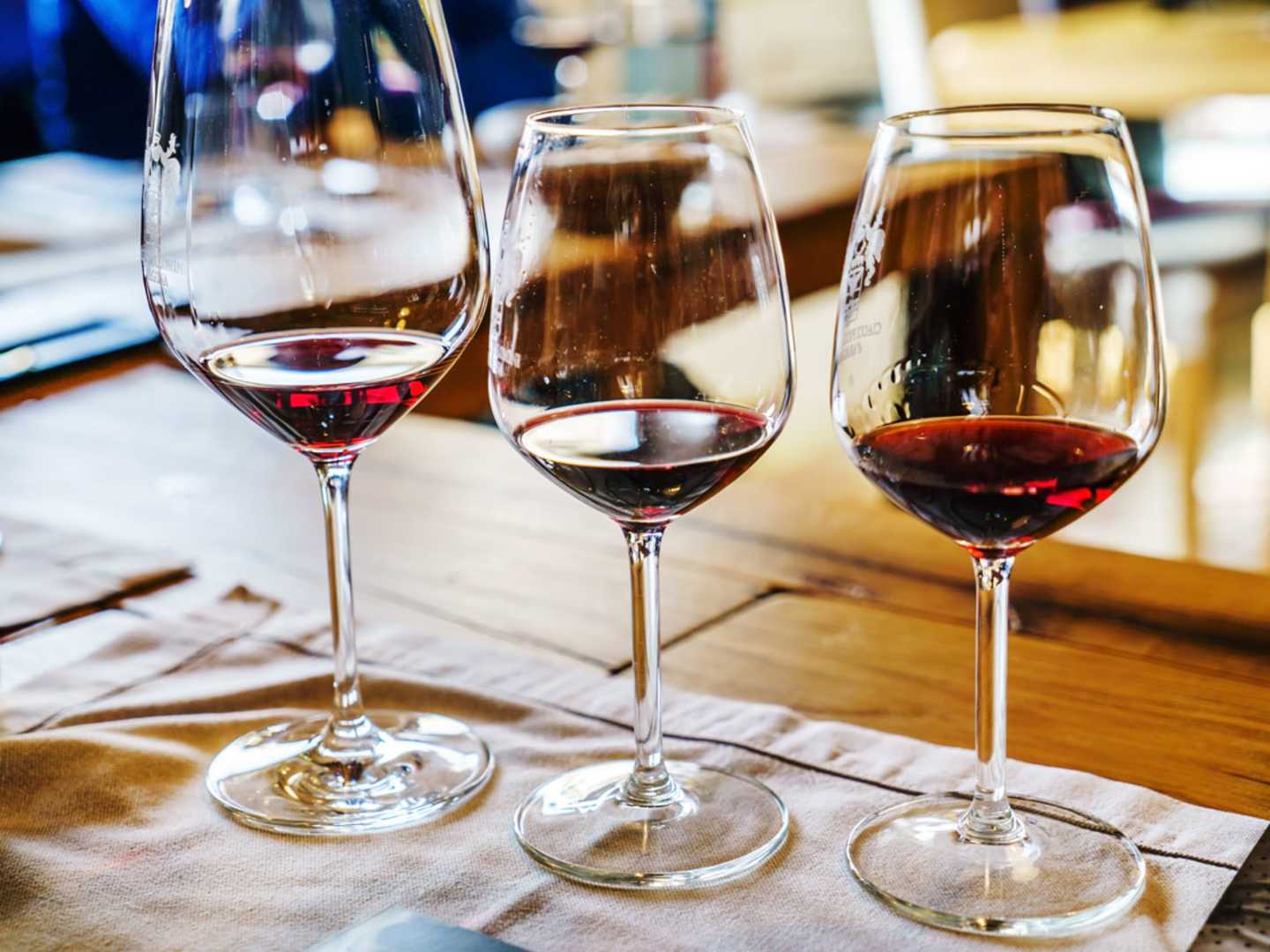 Vinprovning hemma med budgetvänliga viner.