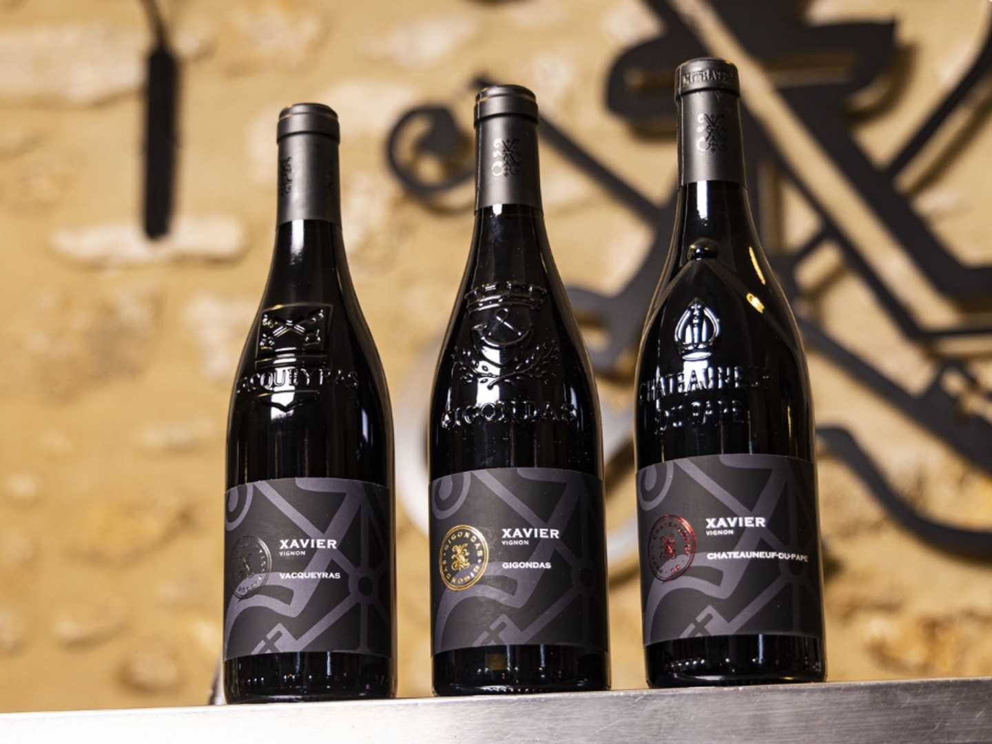 Tre viner som är med på vinprovningen med Xavier Vignon.