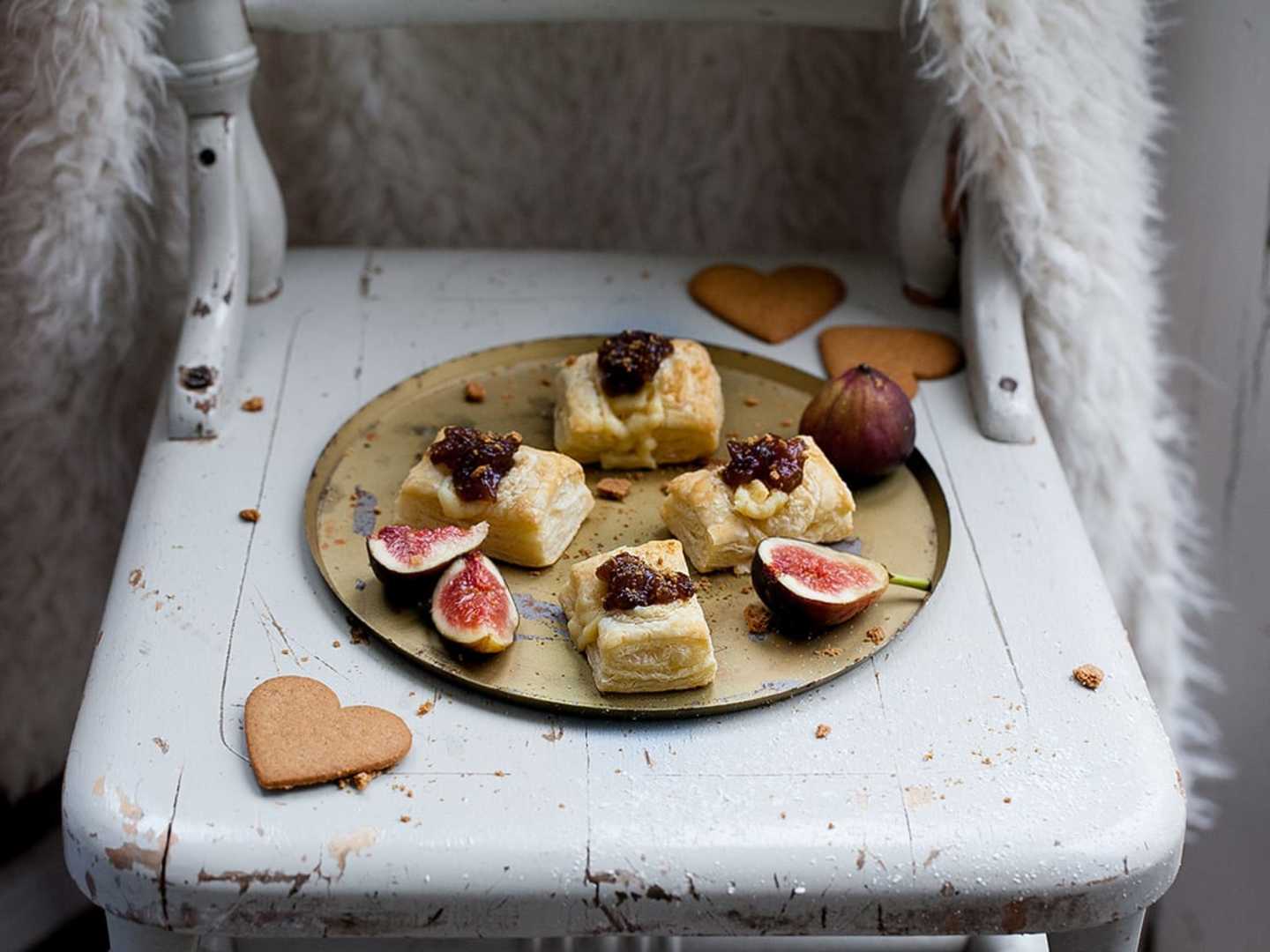 Bakad Västerbottensost med fikonmarmelad