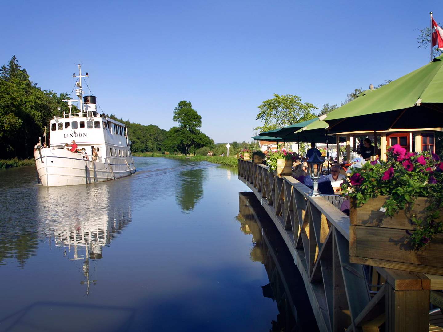 Söderköpings Brunns eget fartyg M/F Lindön