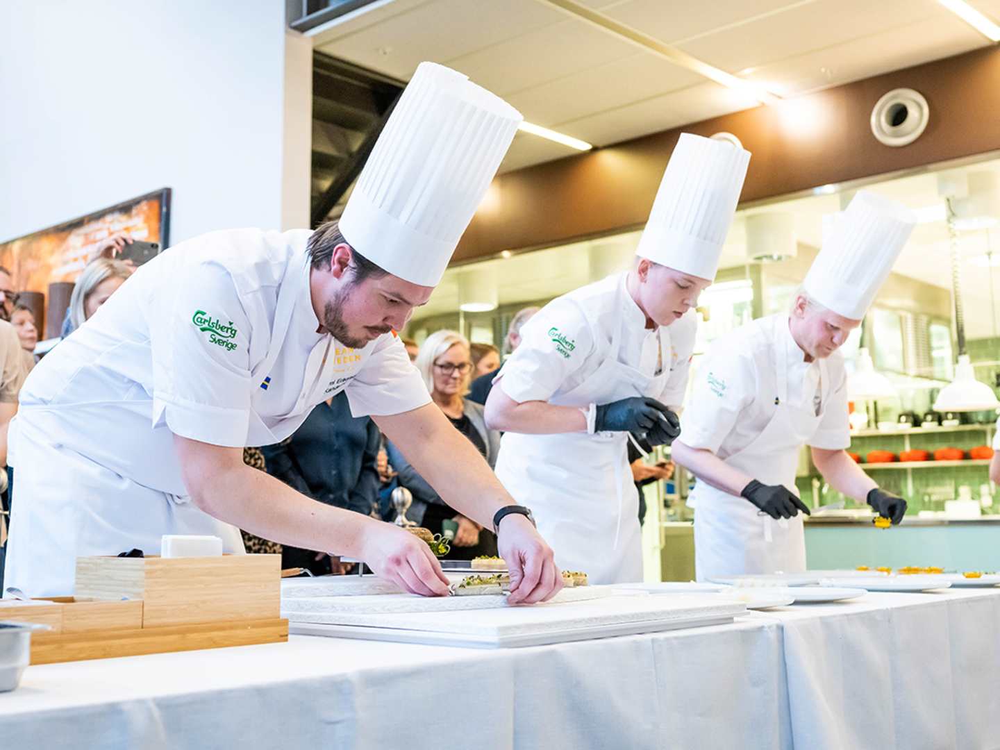 Jimmi Eriksson med kockteam